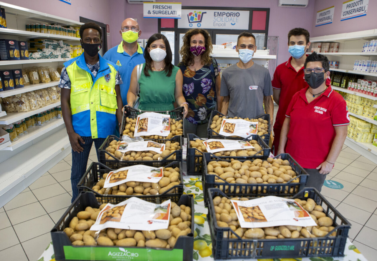 Emporio Solidale, consegnati dalla cooperativa Lo Spigolo, oltre 170 chili di patate novelle di Stibbio