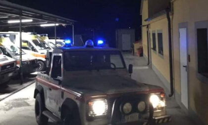 Una squadra antincendio della Pubblica Assistenza di Signa è partita per Valdicastello: il vasto incendio minaccia alcune abitazioni