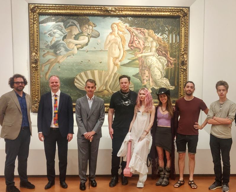 Visita a sorpresa di Elon Musk agli Uffizi