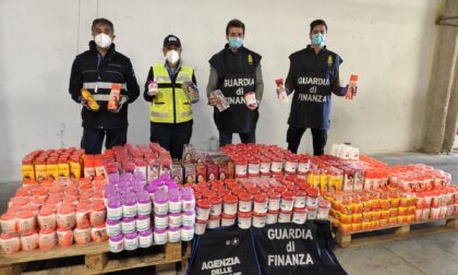 La Finanza sequestra quasi 350kg di cosmetici all'aeroporto di Peretola