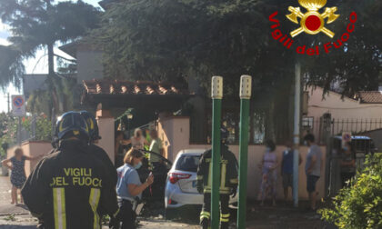 Perde il controllo dell'auto e distrugge tubatura del gas e muro di recinzione: paura in via di Gello a Prato