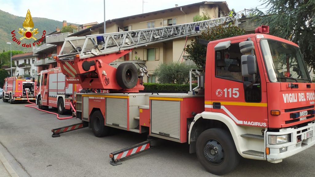 Incendio in un appartamento a Santa Lucia