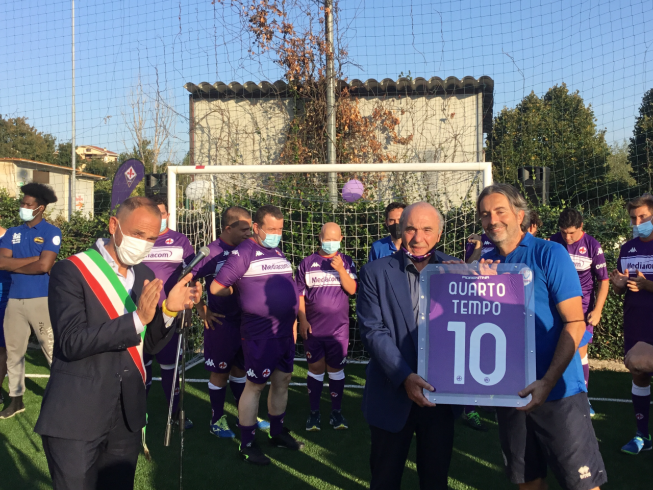 Decennale Quarto tempo: a Campi il patron Commisso taglia il nastro del nuovo campo da calcio 