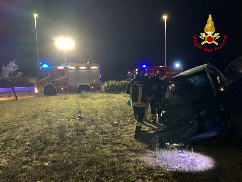 Incidente in viale Allende poco dopo mezzanotte: 34enne all’ospedale
