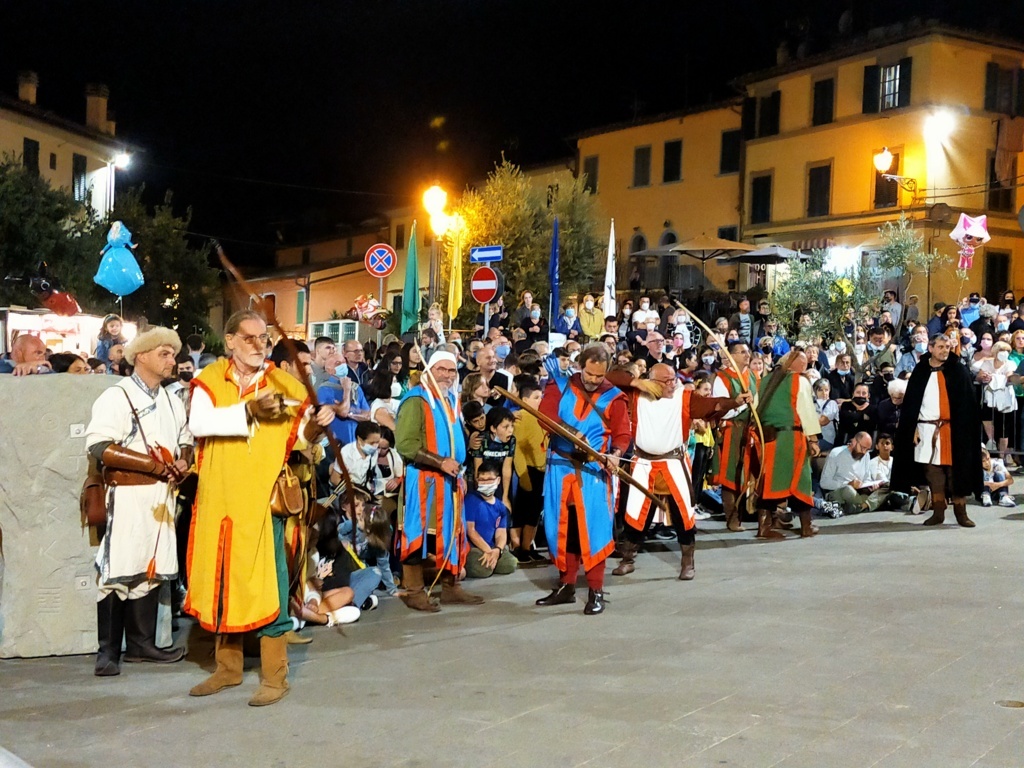 Grande entusiasmo, anche senza gare, per la festa di San Michele a Carmignano