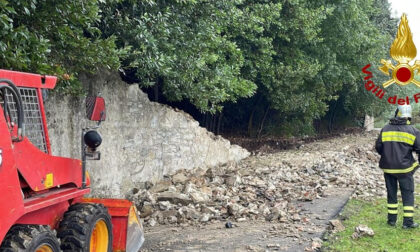 Crollo di un muro in pietra a Calenzano