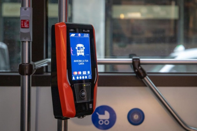 L’azienda fiorentina Aep porta sui bus Atm di Milano il biglietto con carte bancarie Emv
