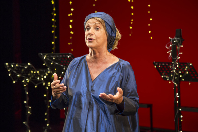 Lella Costa dà voce alle donne di Dante in “Intelletto d’amore”
