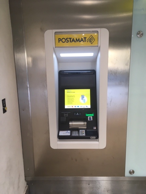 Arriva il primo Atm “cash-in” di Poste a Prato