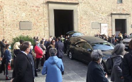Il sindaco Giampiero Fossi: «Chiediamo perdono  per quanto non abbiamo fatto, riscopriamoci Comunità»
