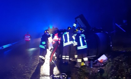 Incidente in via di Migliana: giù nella scarpata per 20 metri