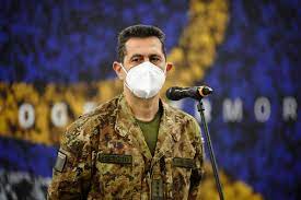 Figliuolo in visita al centro vaccinale pediatrico del Meyer il 17 dicembre