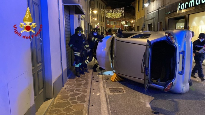 Forte scontro tra due vetture a Vaiano
