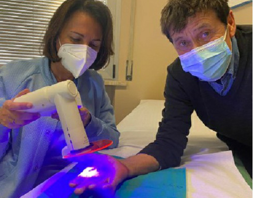 Da Sesto Fiorentino la cura per le mani ustionate di Gianni Morandi