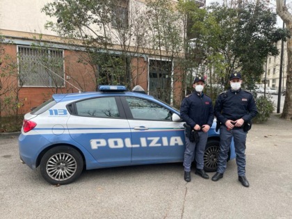 anziana isolotto soccorsa polizia di stato