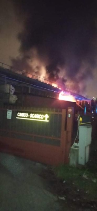 Incendio in una fabbrica a Montemurlo