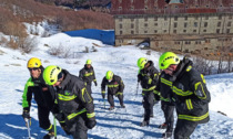 Esercitazione per soccorso su neve e ghiaccio per i vigili del fuoco