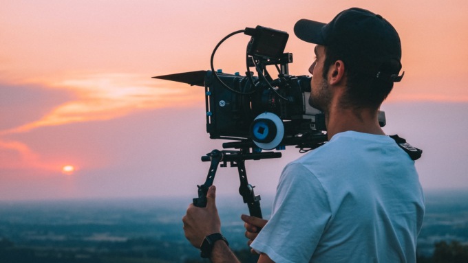 Fare video è sempre più un lavoro: chi è e come si può diventare videomaker