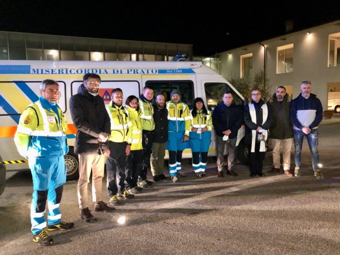 Guerra in Ucraina, due furgoni della Misericordia di Prato carichi di viveri e medicinali sono in viaggio per la Romania