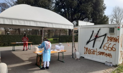 Imbrattato la cabina del Drive Through delle Cascine