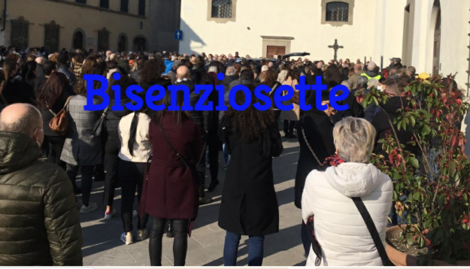 In centinaia ai funerali di Valentina Piras, morta in seguito a un incidente stradale