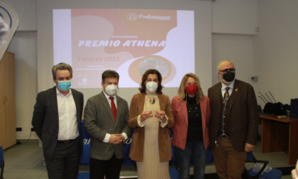 Il premio "Athena" a Daniela Mori di Unicoop Firenze