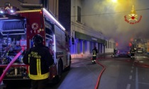 Fiamme dal compattatore di Alia