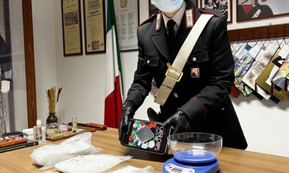 Troppi movimenti sospetti in piazza: a Galciana arrestati due pusher