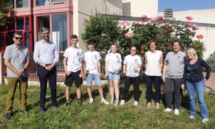 La squadra di badminton della scuola Mazzei alle finali dei campionati studenteschi