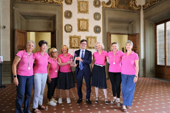Dragon Boat, una pagaiata oltre il tumore: Lilt Firenze premiata dalla Città metropolitana