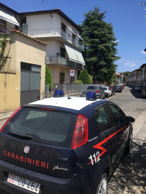 Femminicidio a Campi: il marito ha ucciso a coltellate la moglie malata da tempo