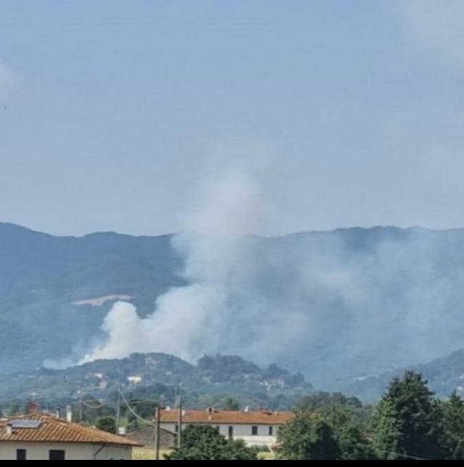 Non c’è pace in Toscana: nuovo incendio ora nel Mugello