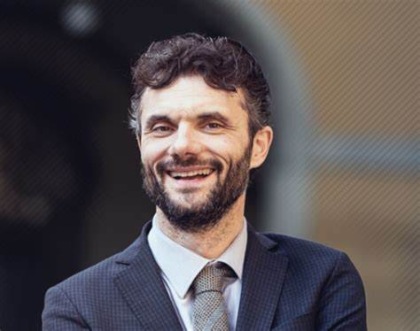 Tetto a stranieri nelle scuole, Biffoni: “Meloni venga a Prato, è una proposta irricevibile”