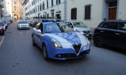 Ricercato dal 2020 per violenza sessuale e furto: 31enne catturato alla stazione di Querceta