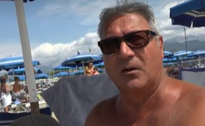Versilia, ferragosto in spiaggia (e senza politica)…e all’alba trionfa la lirica 