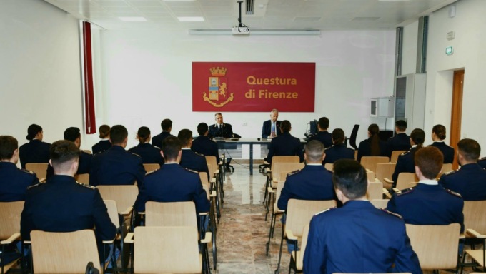 Il Questore ha incontrato 28 nuovi agenti della Polizia di Stato