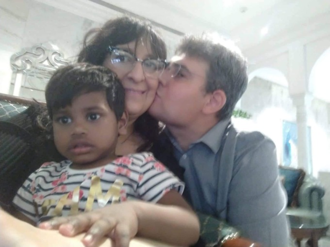 Morì a causa del Covid, dopo essere stato in India, don Michele: “Oggi Enzo sperimenta la vera gioia” 