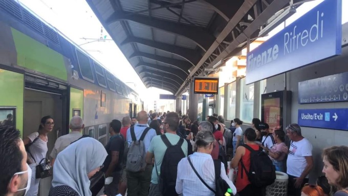 Treni: ennesima giornata di caos, a causa di problemi a Firenze Rifredi