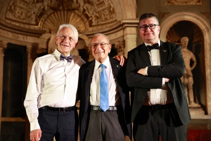 Firenze si illumina delle stelle mondiali della fisica