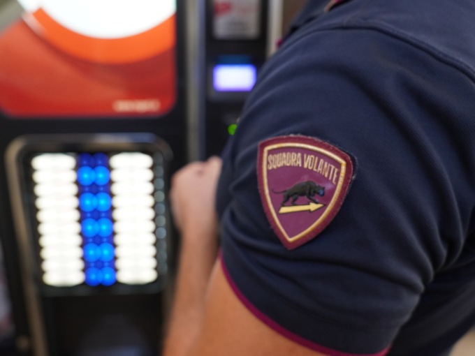 Distributori automatici di cibi e bevande, la Questura di Firenze cerca un operatore economico