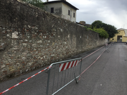 Forza Italia: Palazzo Palagione transennato per rischio crollo