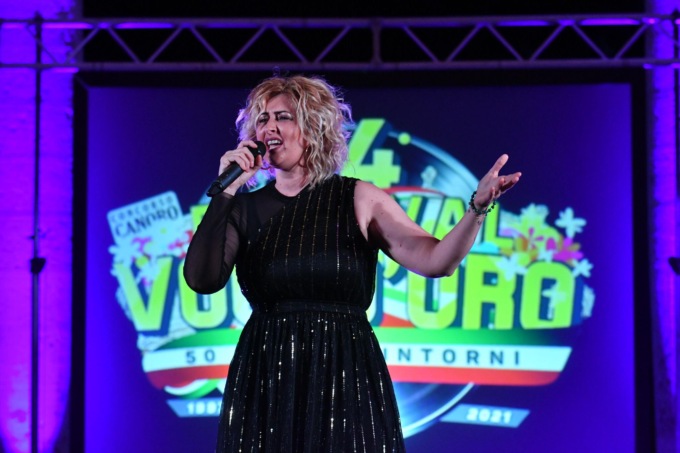 “Sulle punte”..la canzone di Simona Galli sul femminicidio