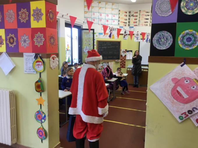 Babbo Natale “in visita” nelle scuole di Signa e Campi Bisenzio