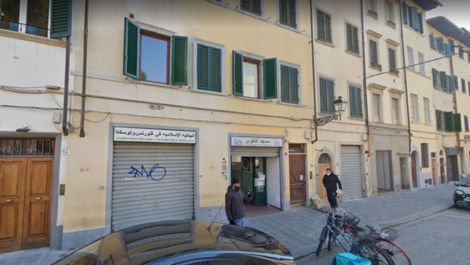 Sfratto Moschea di Firenze: giornata di polemiche, interviene anche Salvini