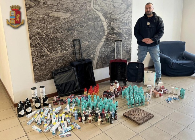 Continua il giro di vite da parte della Polizia di Stato: mercoledì 25 gennaio maxi-sequestro di merce rubata