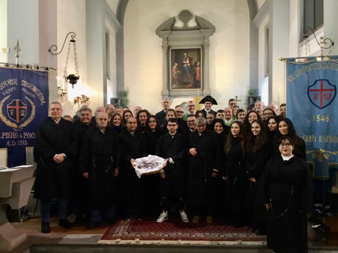 San Sebastiano, 34 nuovi volontari della Misericordia di Campi sono diventati effettivi dopo il rito della vestizione 