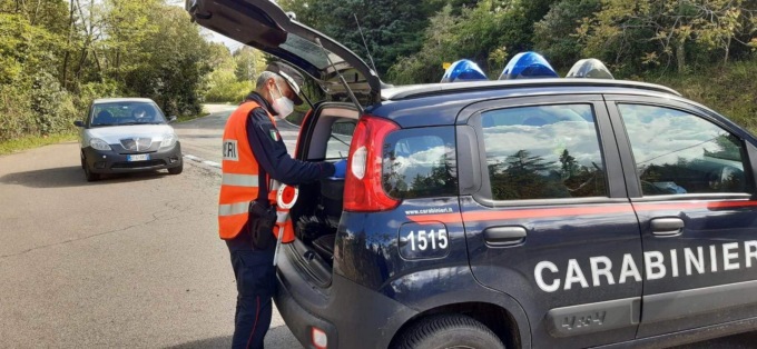 Trovato in auto a Sesto con cocaina ed hashish: denunciato dai Carabinieri