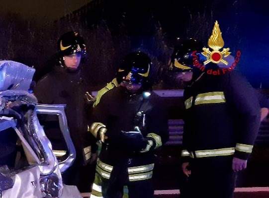 Autostrada A1, un incidente stradale tra due mezzi pesanti 