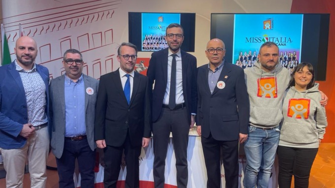 Presentato il calendario di Miss Italia Toscana per Cure2Children