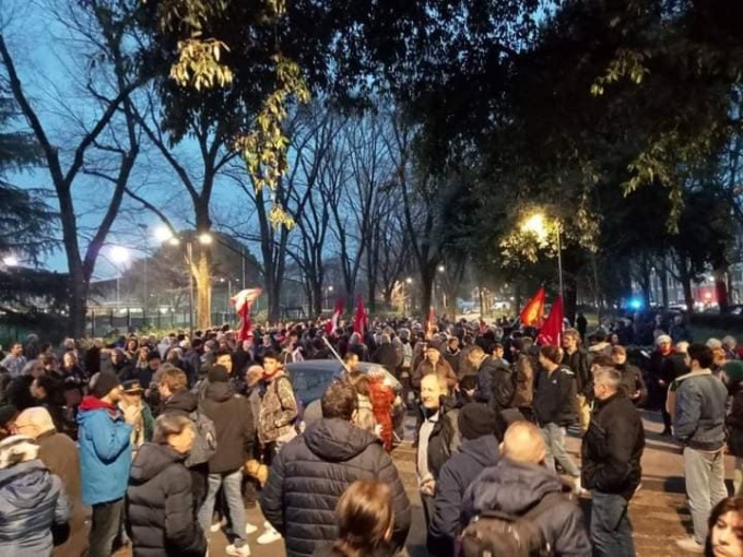 Aggressione fuori dal liceo: il 4 marzo grande manifestazione in difesa della scuola e della Costituzione